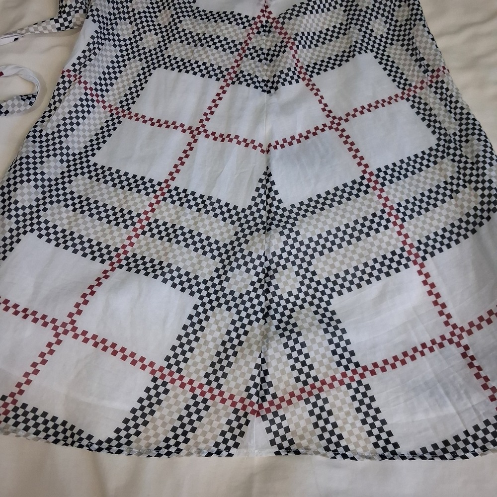 Sleeveless White Plaid Tie-Waist Dress - Picture 15 of 16